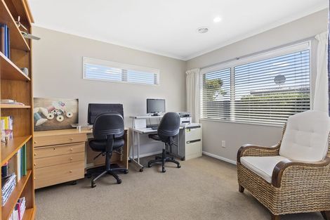 Photo of property in 30 Sumner Terrace, Aotea, Porirua, 5024