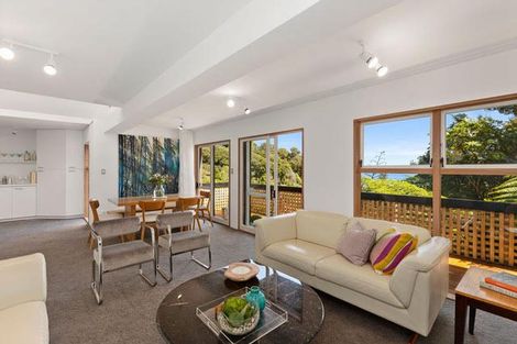 Photo of property in 3 Whiorau Grove, Lowry Bay, Lower Hutt, 5013
