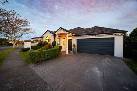 Photo of property in 2 Balmoral Drive, Terrace End, Palmerston North, 4410