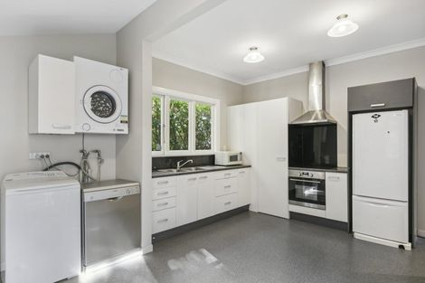 Photo of property in 5 Burrows Avenue, Karori, Wellington, 6012