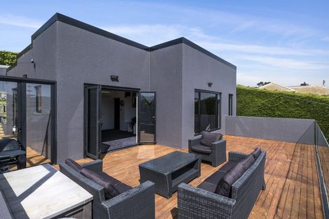 Photo of property in 49 Shandon Road, Vauxhall, Dunedin, 9013