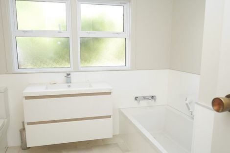 Photo of property in 369 Te Moana Road, Waikanae, 5036