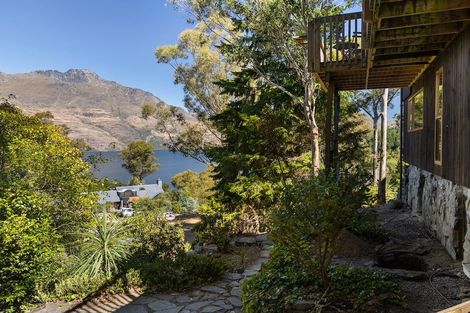 Photo of property in 44 Arawata Terrace, Sunshine Bay, Queenstown, 9300