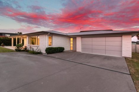 Photo of property in 97 Kaipara Portage Road, Riverhead, 0820