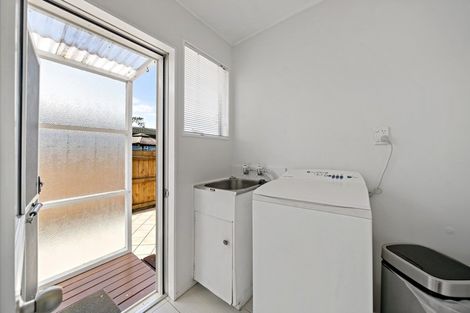 Photo of property in 1/539 Pakuranga Road, Howick, Auckland, 2010