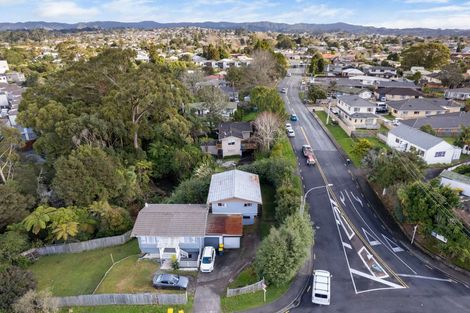 Photo of property in 2 Metcalfe Road, Henderson, Auckland, 0610
