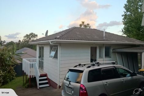 Photo of property in 2/13 Dolbear Street, Titirangi, Auckland, 0604