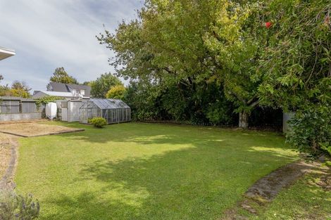 Photo of property in 13 Awatea Avenue, Paraparaumu, 5032