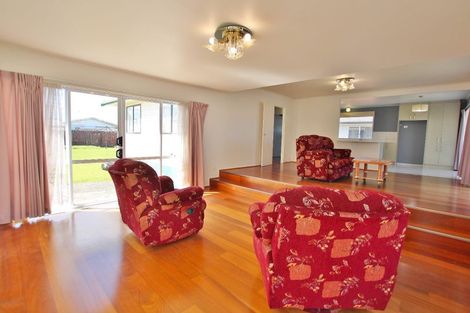 Photo of property in 436 Roscommon Road, Clendon Park, Auckland, 2103