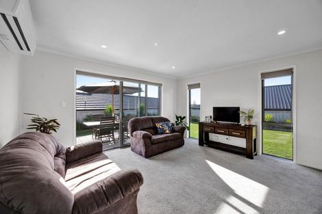 Photo of property in 7 Rua Place, Bell Block, New Plymouth, 4312
