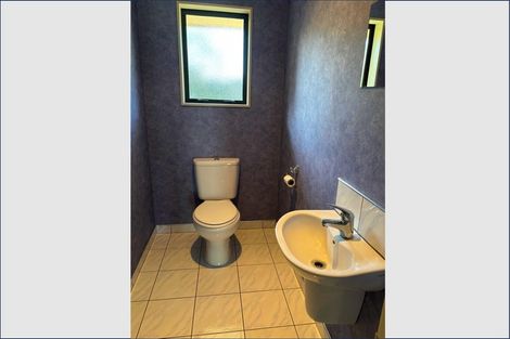 Photo of property in 151 Schnell Drive, Kelvin Grove, Palmerston North, 4414