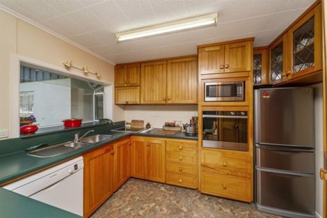 Photo of property in 40 Bear Street, Waverley, 4510