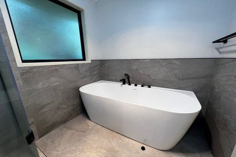 Photo of property in 45 Condor Place, Unsworth Heights, Auckland, 0632