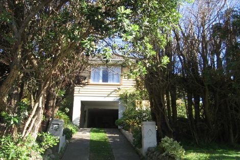 Photo of property in 22 Raroa Terrace, Tawa, Wellington, 5028