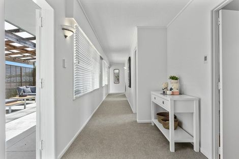 Photo of property in 1886 State Highway 1, Kaiwaka, 0573