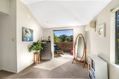 Photo of property in 2/63 Rawene Road, Birkenhead, Auckland, 0626