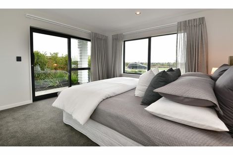 Photo of property in 110 Arran Point Parade, Orewa, 0931