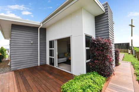 Photo of property in 18 Castleton Way, Flagstaff, Hamilton, 3210