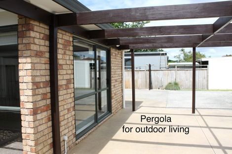 Photo of property in 2c Edmund Hillary Avenue, Papakura, 2110