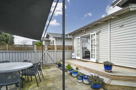 Photo of property in 301 Park Road North, Parkvale, Hastings, 4122