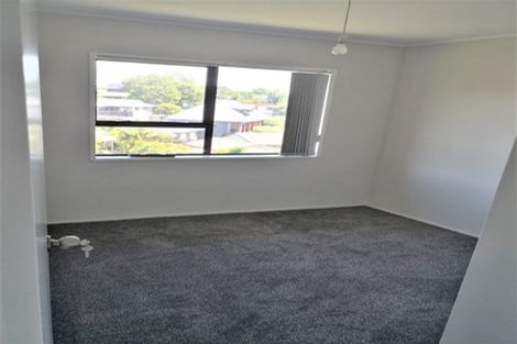 Photo of property in 23 Jandell Crescent, Bucklands Beach, Auckland, 2014