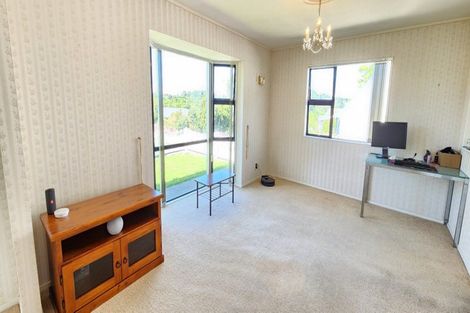 Photo of property in 11 Te Ngaere Place, Merrilands, New Plymouth, 4312