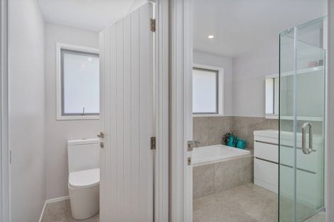 Photo of property in 21 Debenham Drive, Whitianga, 3510