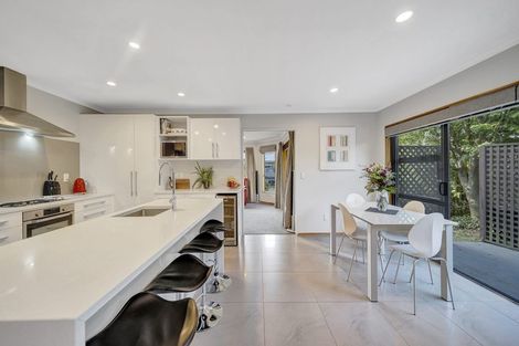 Photo of property in 18 Vanderbilt Place, Halswell, Christchurch, 8025