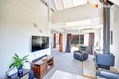 Photo of property in 39 Salmond Street, Halfway Bush, Dunedin, 9010