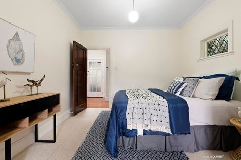 Photo of property in 54 Moana Road, Kelburn, Wellington, 6012