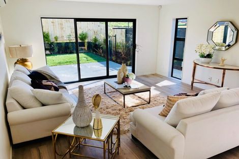 Photo of property in 36 Lumbarda Drive, Kumeu, 0810