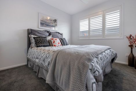 Photo of property in 2 Taioma Close, Papamoa, 3118