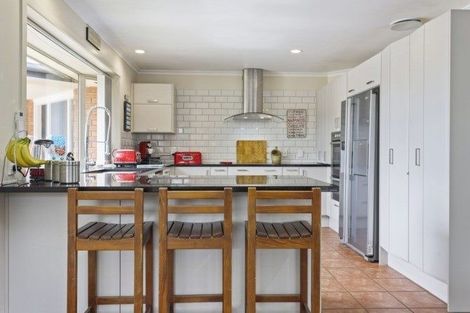 Photo of property in 4 Cobden Place, Woodend, 7610