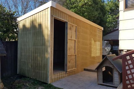 Photo of property in 5 West Harbour Drive, West Harbour, Auckland, 0618