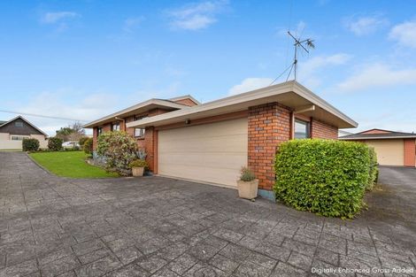 Photo of property in 5 Wanganui Road, Marton, 4710
