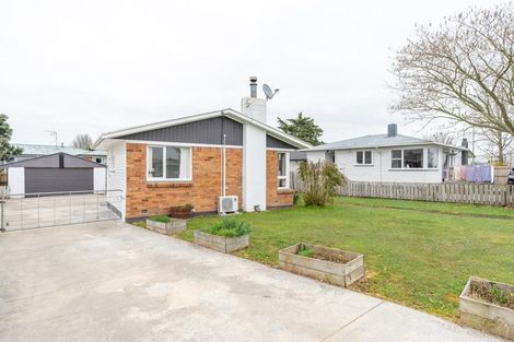 Photo of property in 77 Collins Road, Melville, Hamilton, 3206