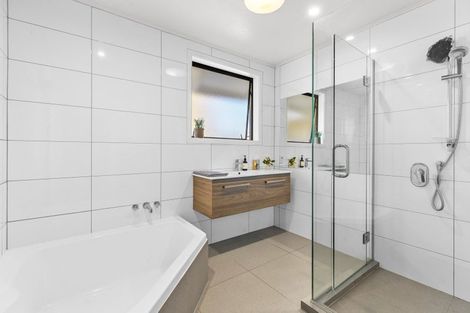 Photo of property in 261 Beacon Point Road, Wanaka, 9305