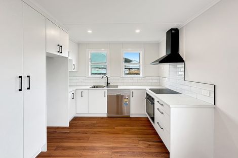 Photo of property in 68 Seddon Street, Naenae, Lower Hutt, 5011