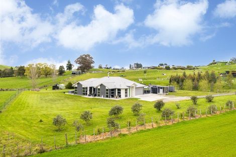 Photo of property in 52 Highlands Drive, Waipawa, 4210