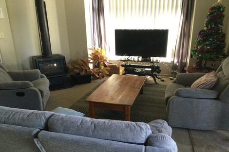 Photo of property in 6 Beachmere Place, Papamoa Beach, Papamoa, 3118