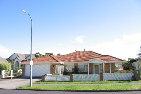 Photo of property in 1/3 Driscoll Place, Farm Cove, Auckland, 2010
