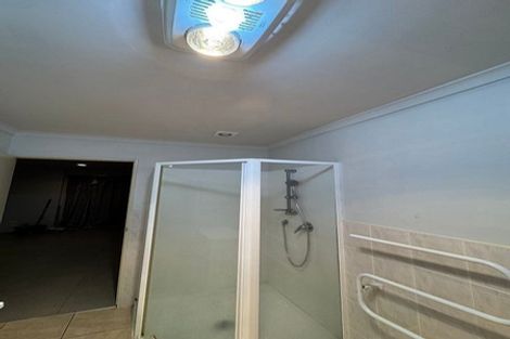 Photo of property in 10 De Havilland Drive, Goodwood Heights, Auckland, 2105