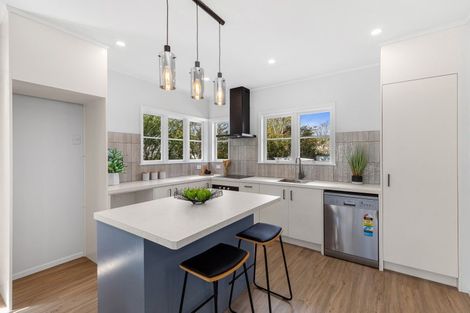 Photo of property in 44 Palmer Crescent, Silverstream, Upper Hutt, 5019