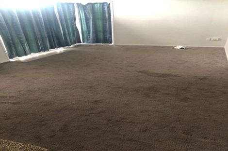 Photo of property in 16 Tironui Station Road East, Papakura, 2112