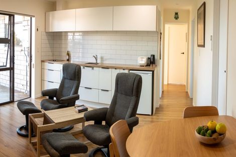 Photo of property in 31 Tiverton Crescent, Whalers Gate, New Plymouth, 4310