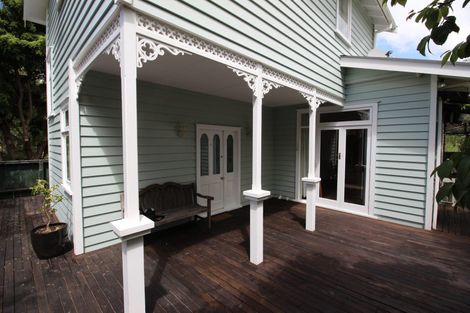 Photo of property in 25a Belle Vue Avenue, Northcote Point, Auckland, 0627