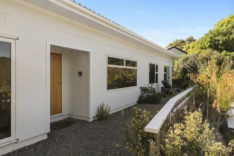 Photo of property in 14 Avro Road, Blue Mountains, Upper Hutt, 5371