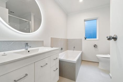 Photo of property in 31 Katipo Road, Takanini, 2112