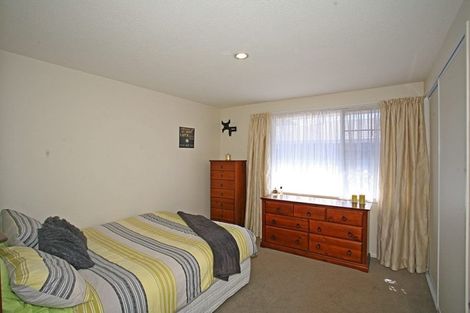 Photo of property in 4 Karnak Crescent, Russley, Christchurch, 8042