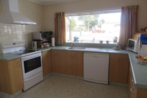 Photo of property in 24 Devon Street, Levin, 5510